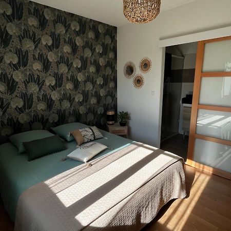 Bed and Breakfast Les Voyages De Louison Lavardac Екстер'єр фото